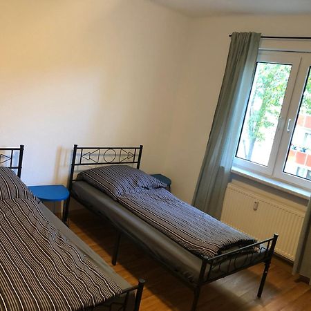 Ferienwohnung Monteurzimmer Heinzberg Haus 阿恩施塔特 外观 照片