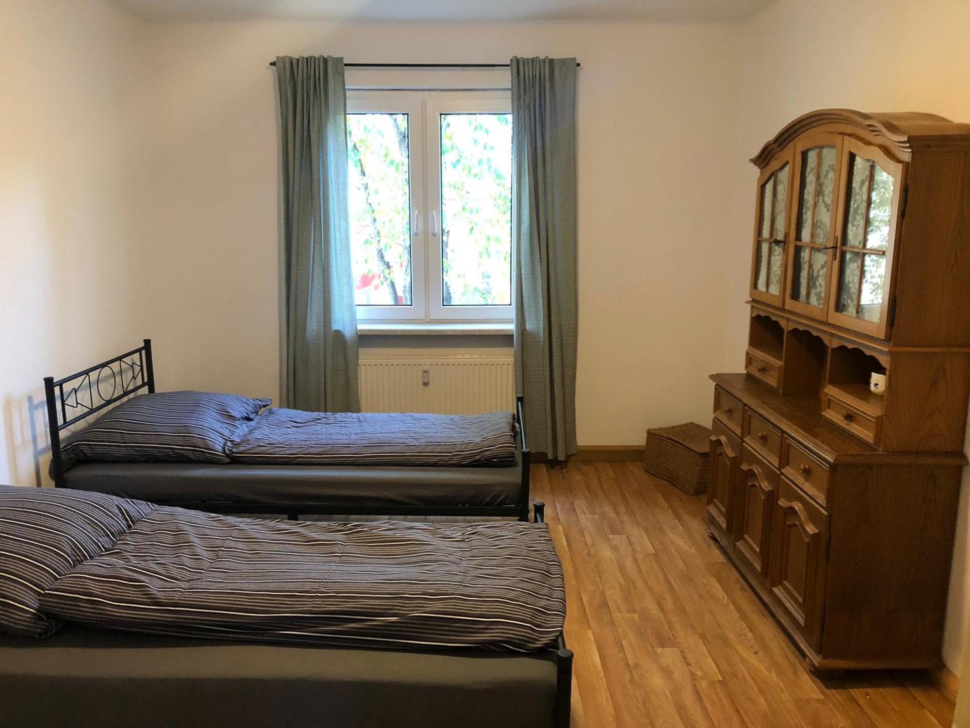 Ferienwohnung Monteurzimmer Heinzberg Haus 阿恩施塔特 外观 照片